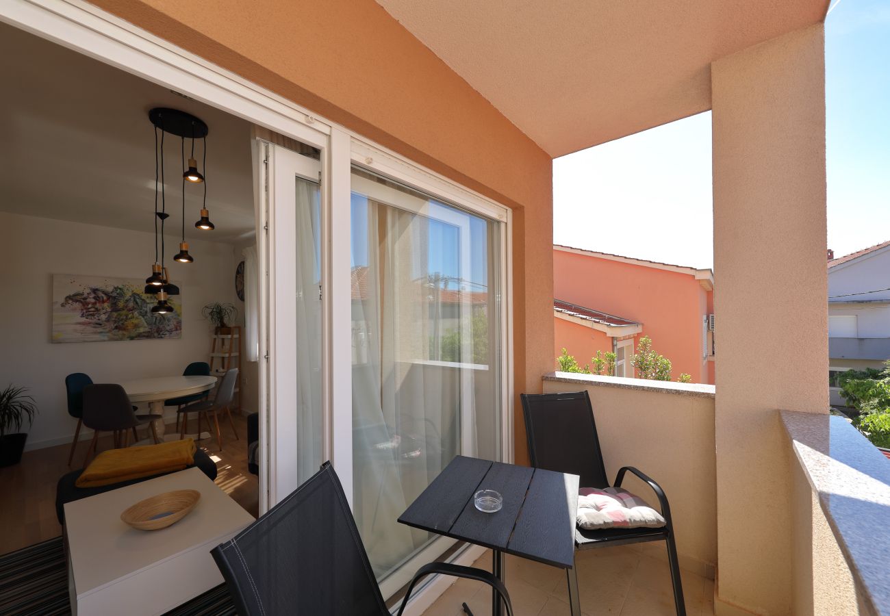 Ferienwohnung in Zadar - Bajana, Ferienwohnung für Paare, zentrale Lage