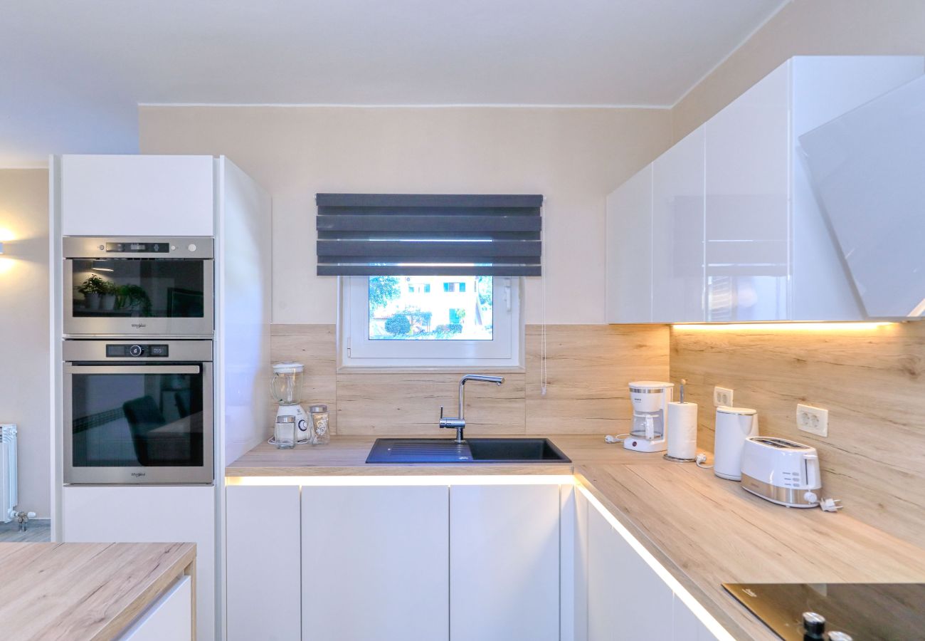 Ferienhaus in Ljubac - Ferienhaus ROSE