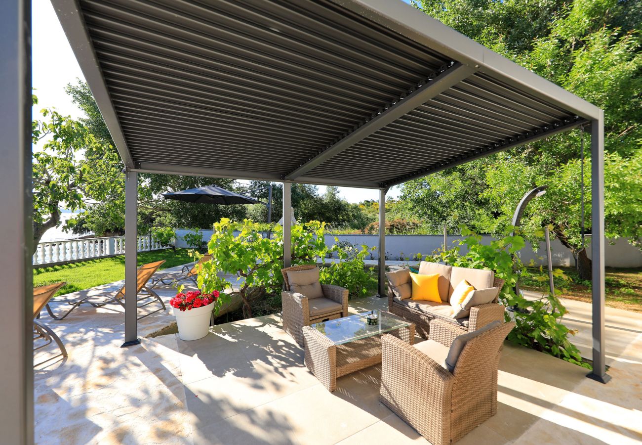 Ferienhaus in Ljubac - Ferienhaus ROSE