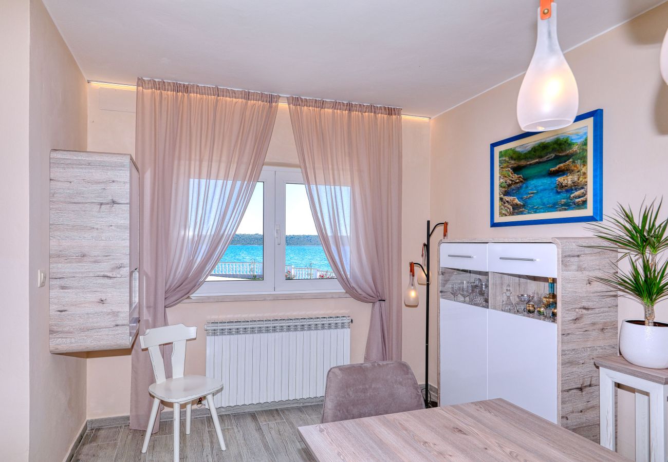 Ferienhaus in Ljubac - Ferienhaus ROSE