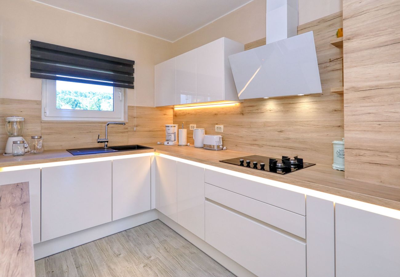 Ferienhaus in Ljubac - Ferienhaus ROSE