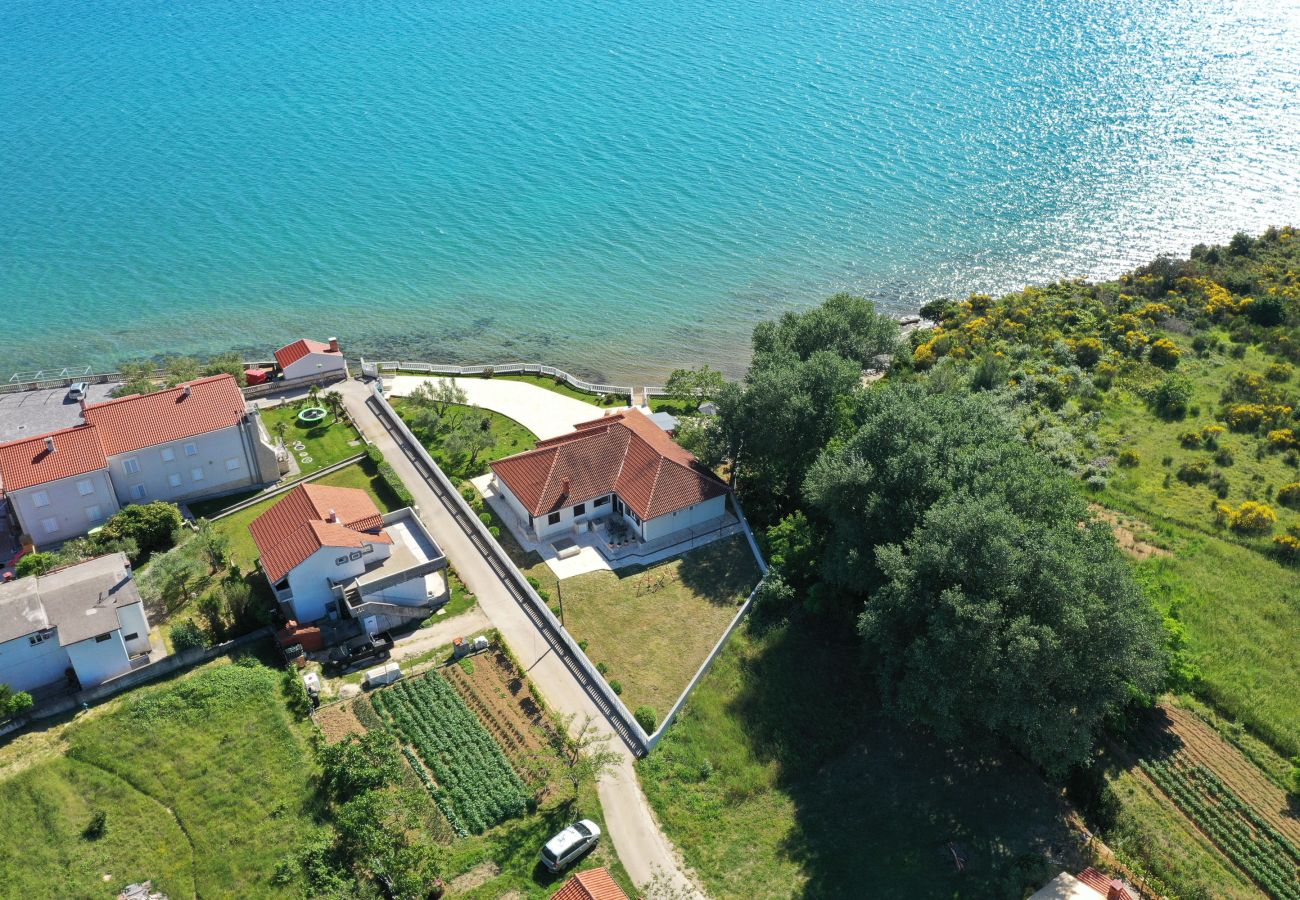 Ferienhaus in Ljubac - Ferienhaus ROSE