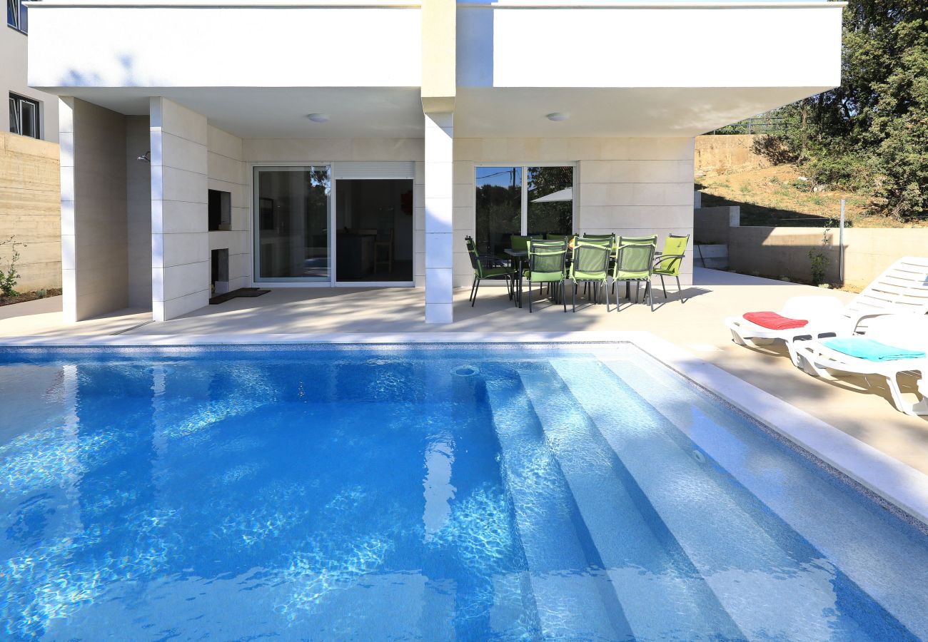 Ferienwohnung in Kožino - Vidalis No.2 (bazen)