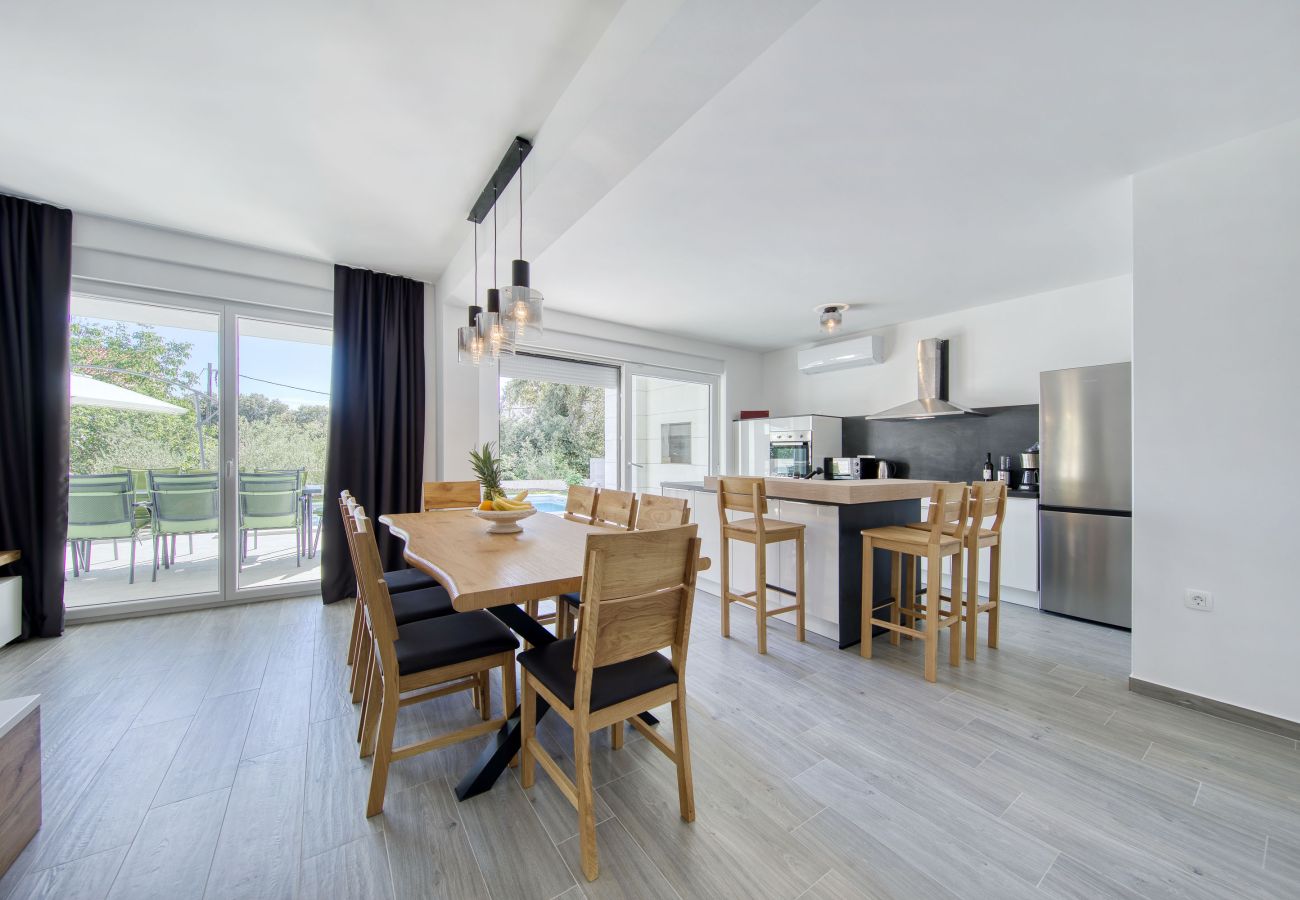 Ferienwohnung in Kožino - Vidalis No.2 (bazen)