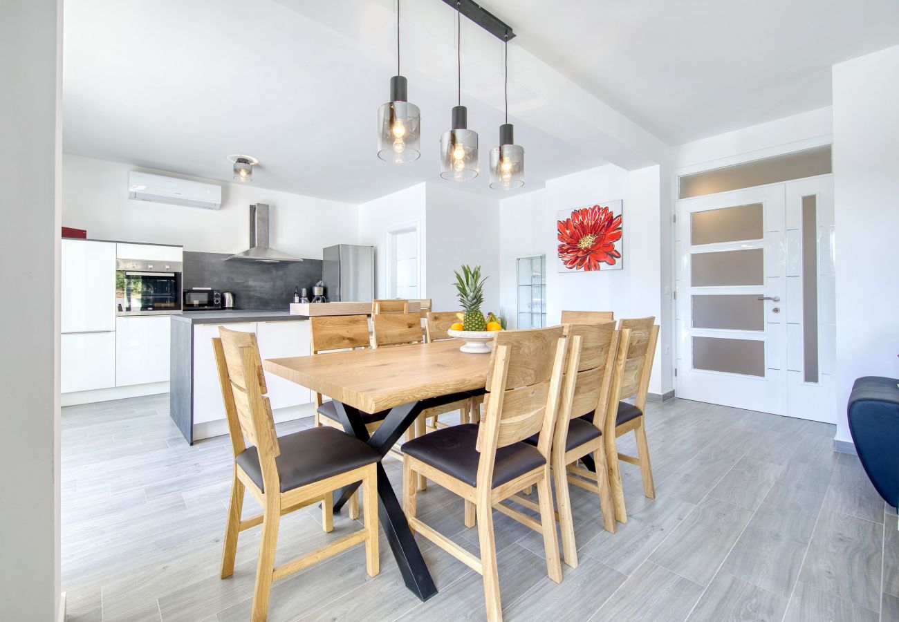 Ferienwohnung in Kožino - Vidalis No.2 (bazen)