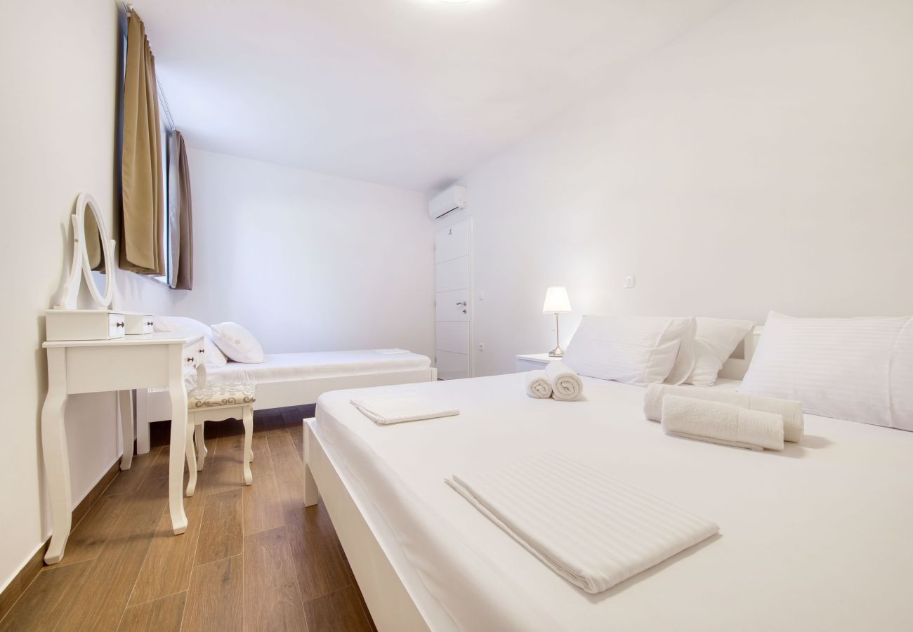 Ferienwohnung in Kožino - Vidalis No.2 (bazen)