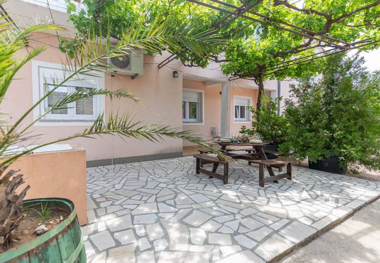 Ferienwohnung in Starigrad - Vesela, No 4