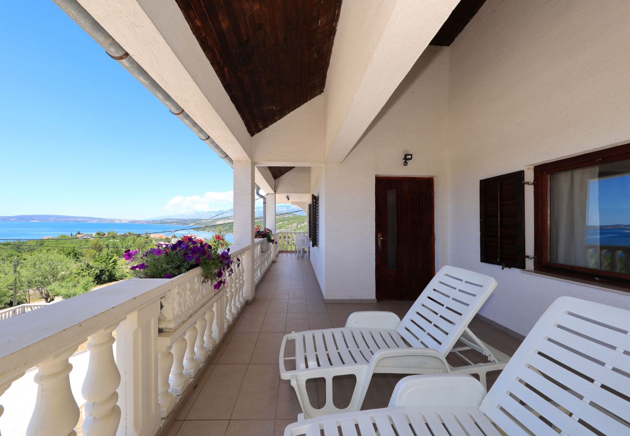 Ferienhaus in Kruševo - Antonija, Ruhiges Ferienhaus mit Meer & Bergblick
