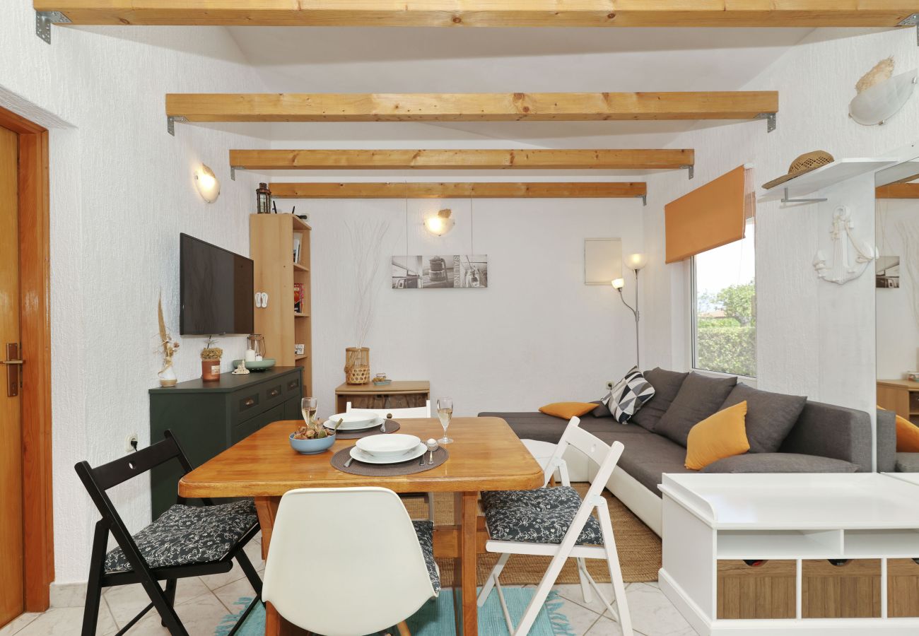 Ferienhaus in Vir -  Malo Fali 