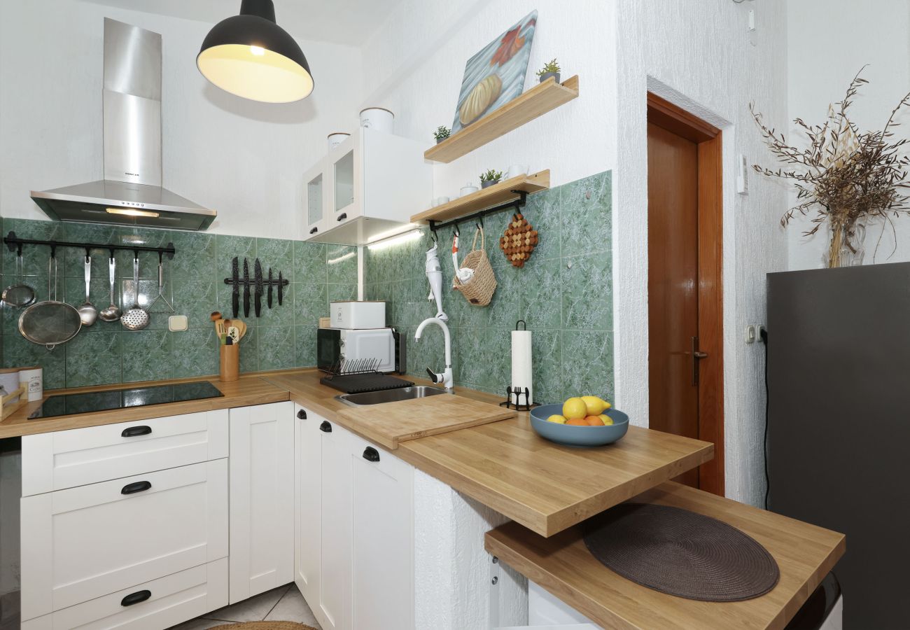 Ferienhaus in Vir -  Malo Fali 