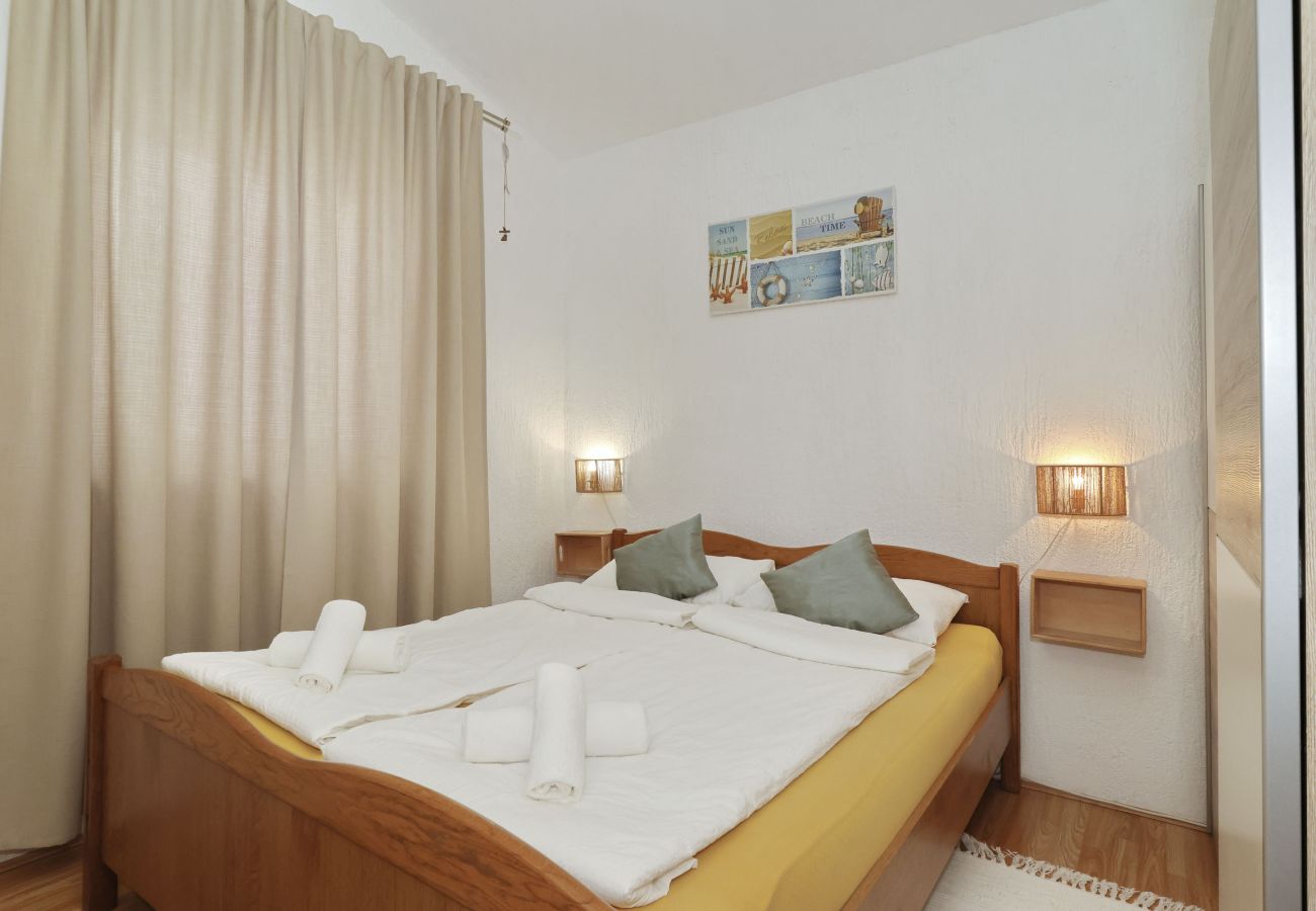 Ferienhaus in Vir -  Malo Fali 