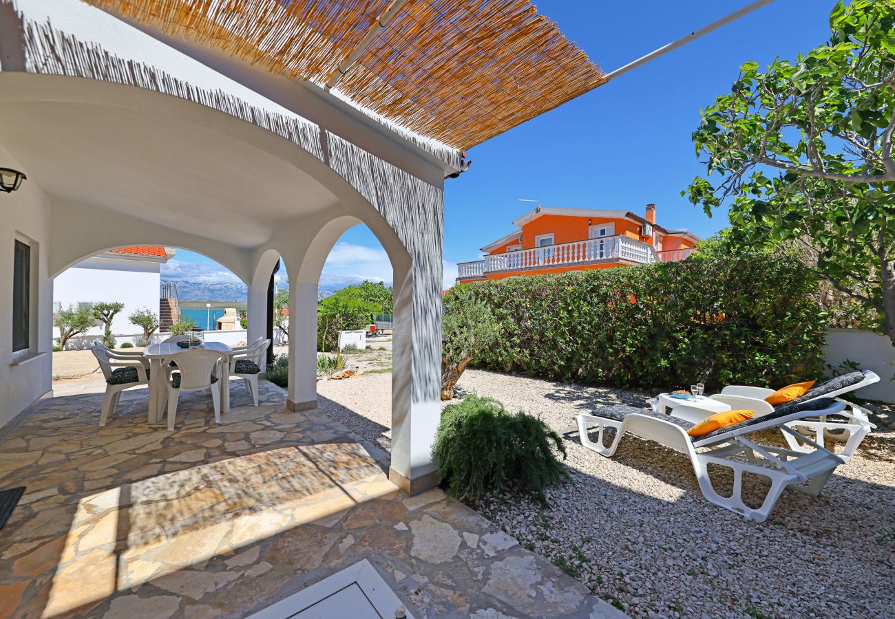 Ferienhaus in Vir -  Malo Fali 