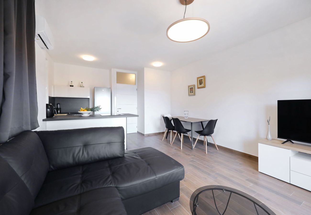 Ferienwohnung in Kožino - Vidalis No.1