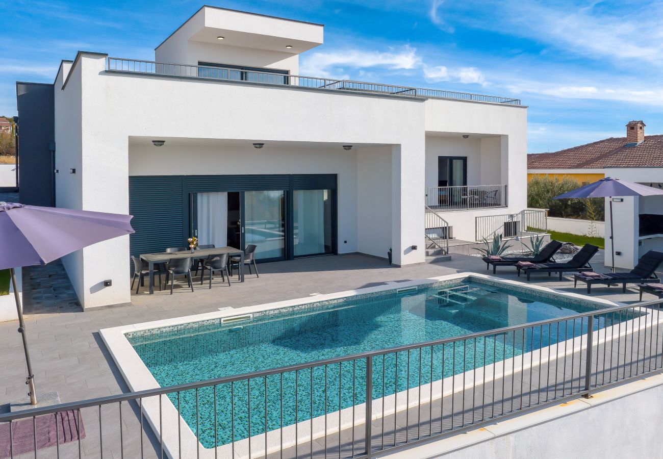 Villa in Maslenica - Villa Flokica