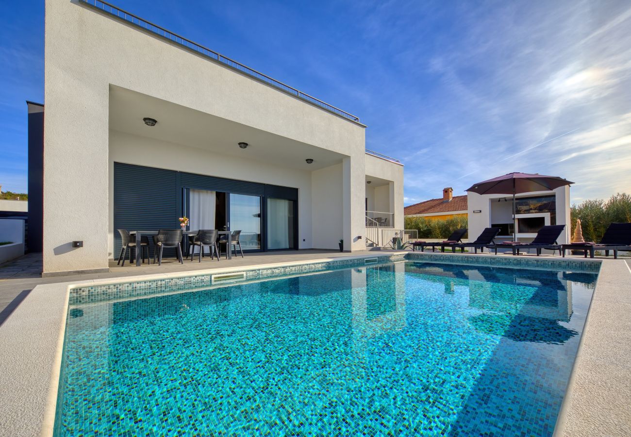 Villa in Maslenica - Villa Flokica