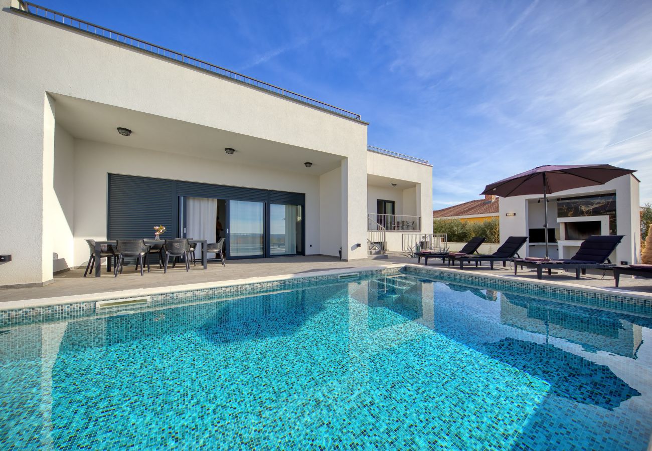 Villa in Maslenica - Villa Flokica