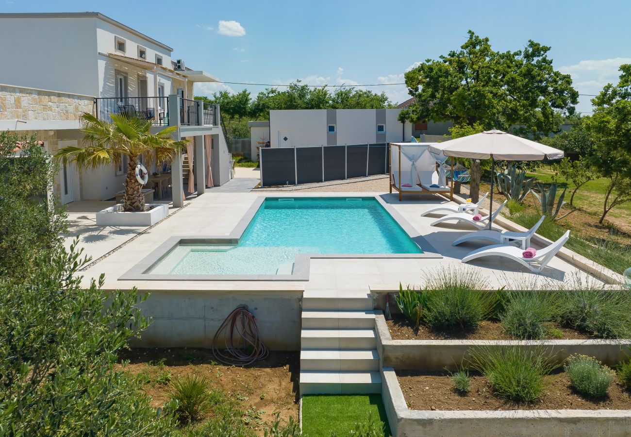 Villa in Vrsi - Villa Angelina