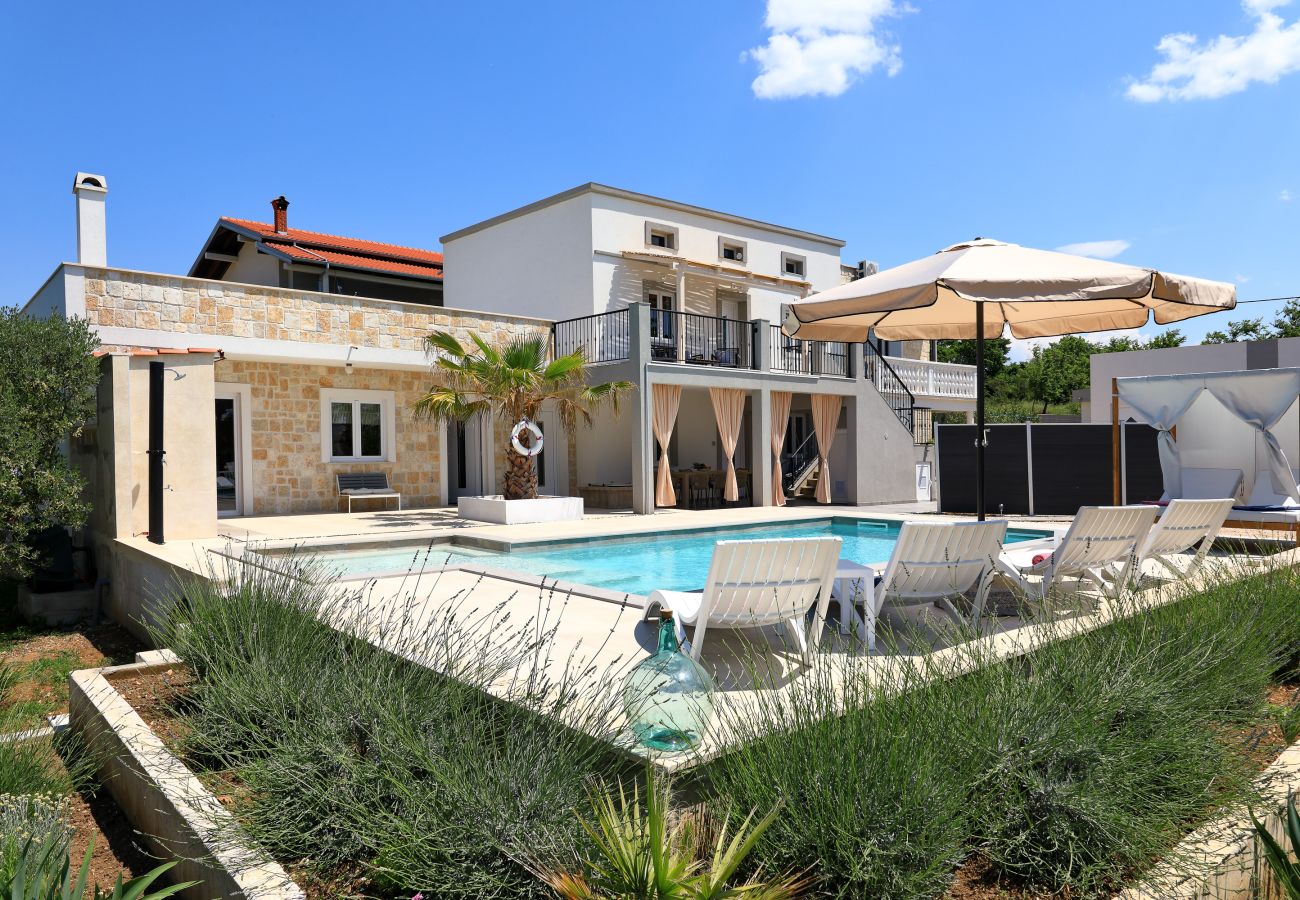 Villa in Vrsi - Villa Angelina