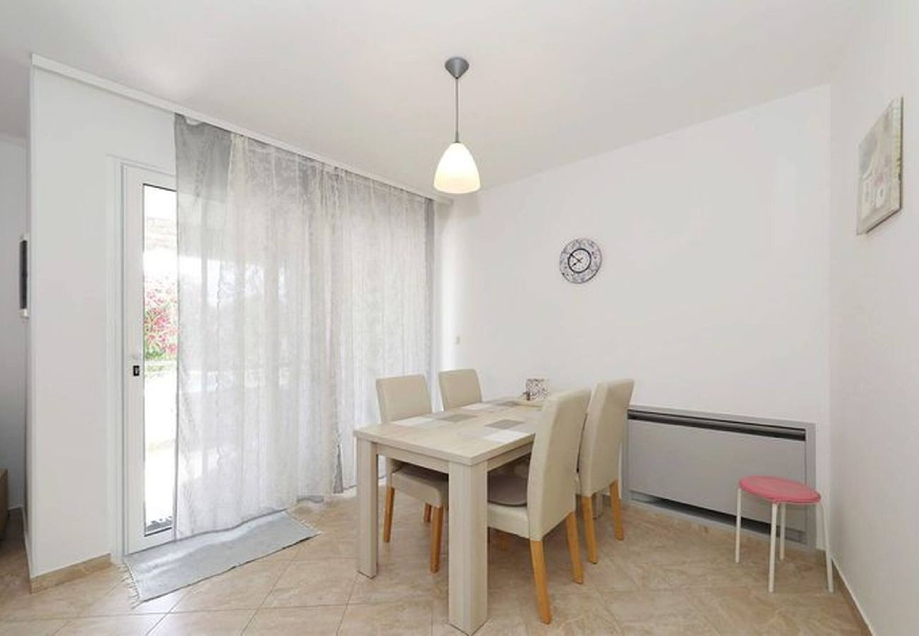 Ferienwohnung in Privlaka - -