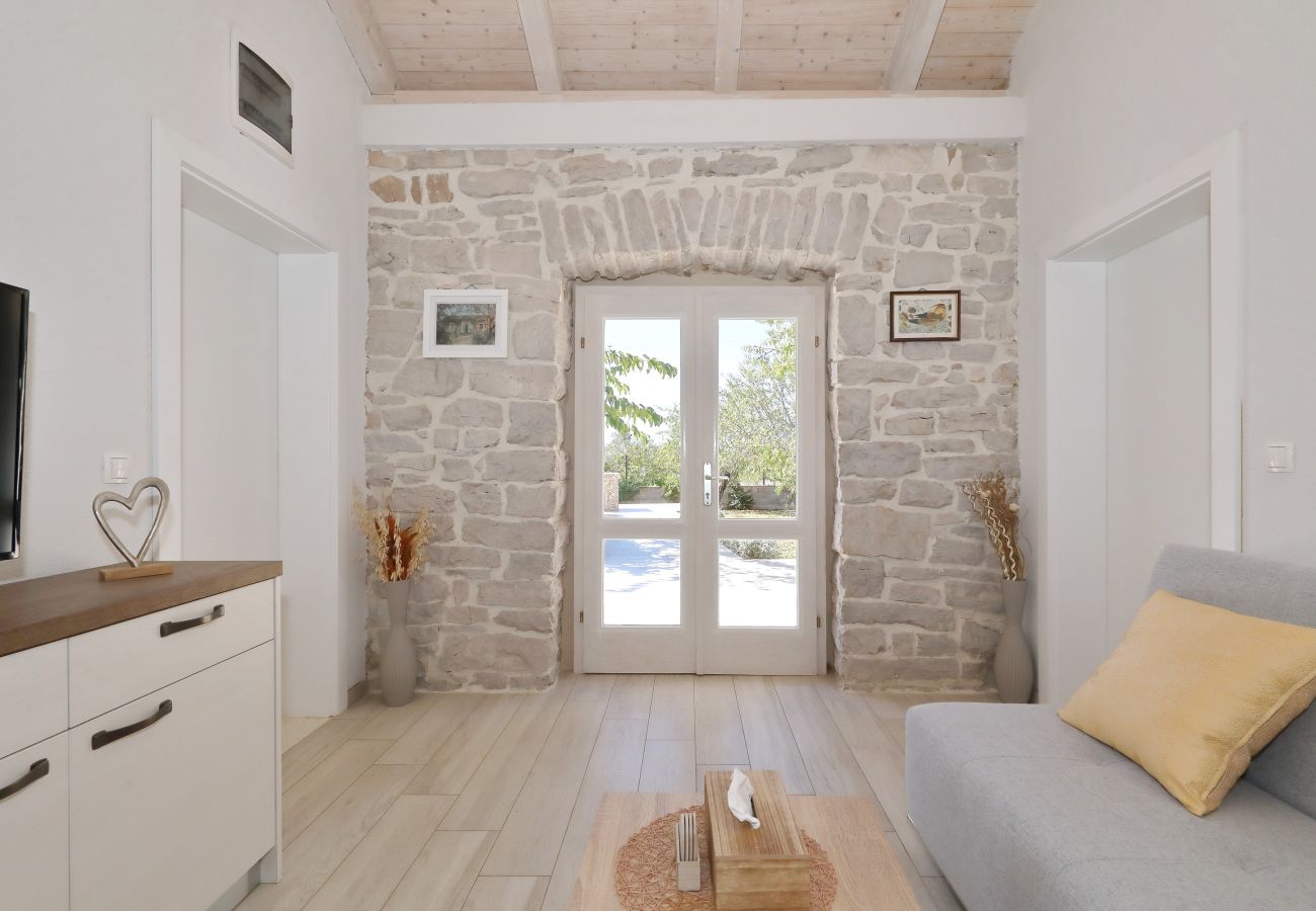 Ferienhaus in Debeljak - Ferienhaus Angelina mit Privatpool