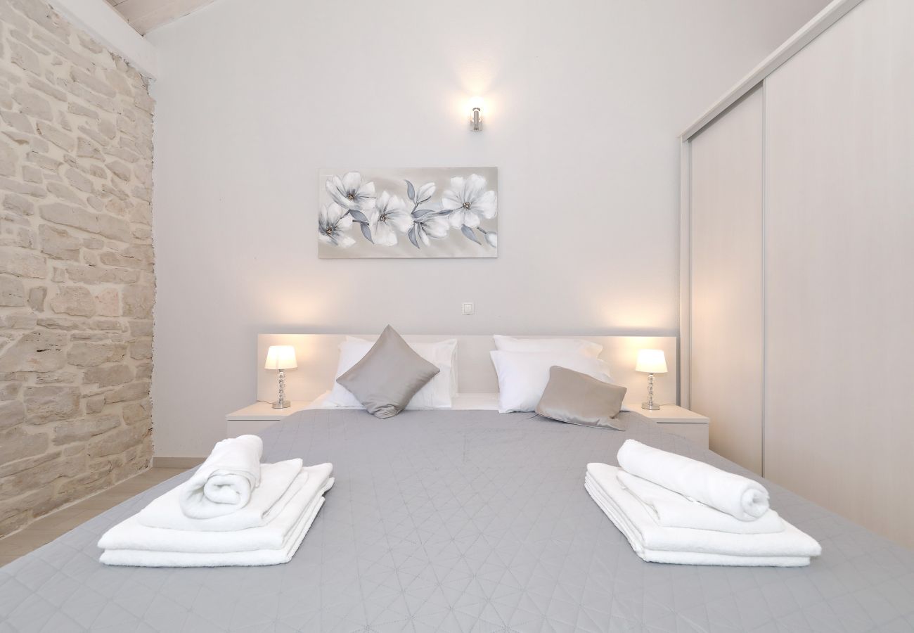 Ferienhaus in Debeljak - Ferienhaus Angelina mit Privatpool