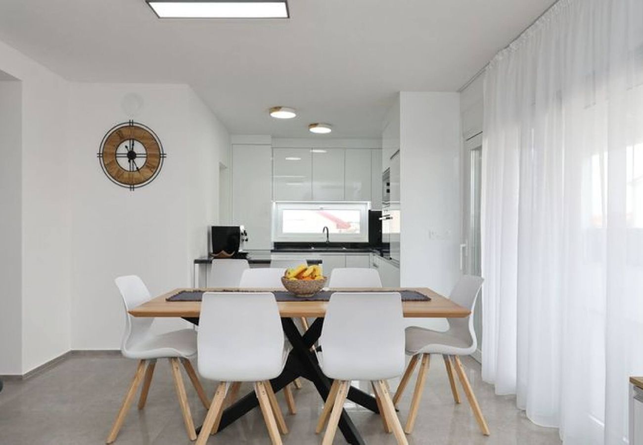 Ferienwohnung in Vir - Cicak, No.1