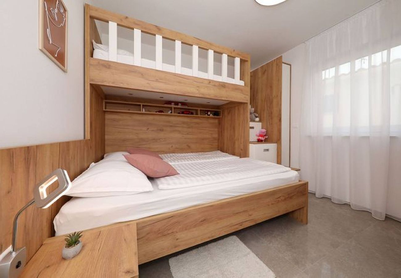 Ferienwohnung in Vir - Cicak, No.1