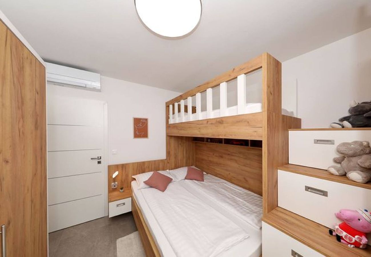 Ferienwohnung in Vir - Cicak, No.1