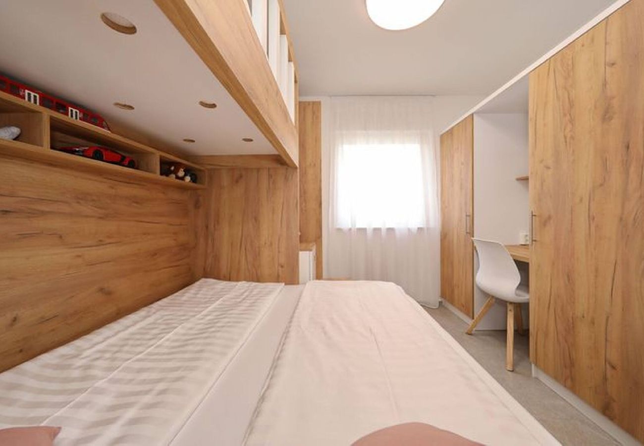 Ferienwohnung in Vir - Cicak, No.1