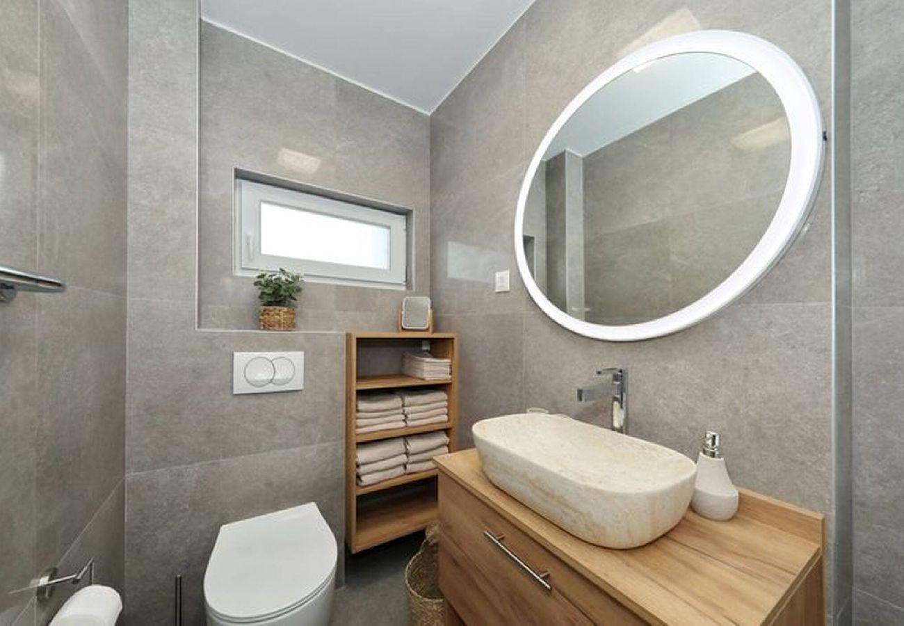 Ferienwohnung in Vir - Cicak, No.1