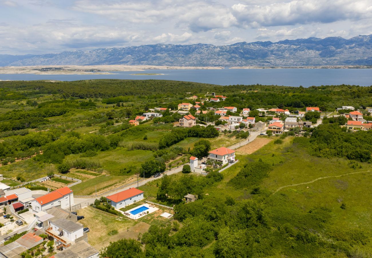 Ferienhaus in Vrsi - Pomalo