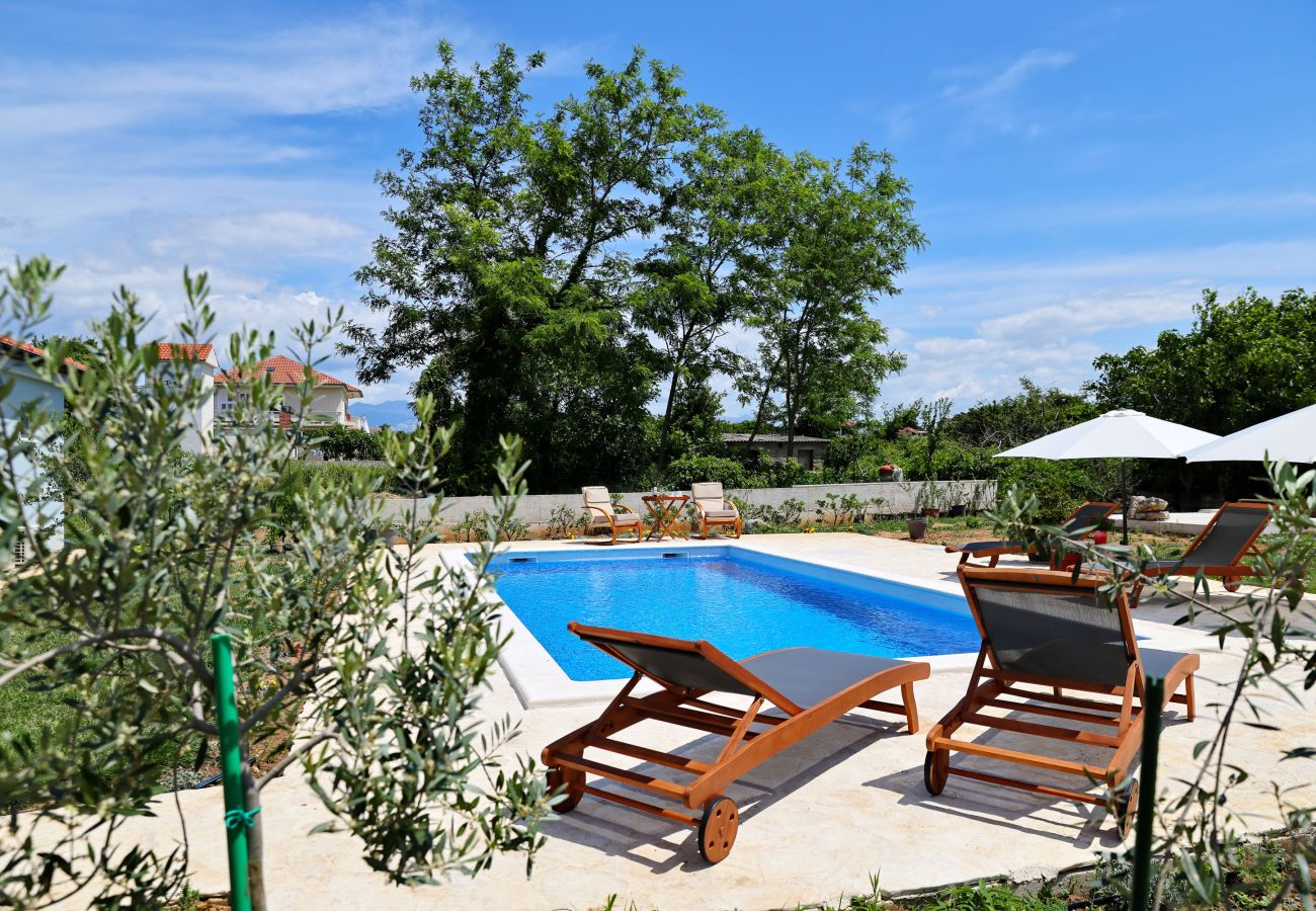 Ferienhaus in Vrsi - Pomalo