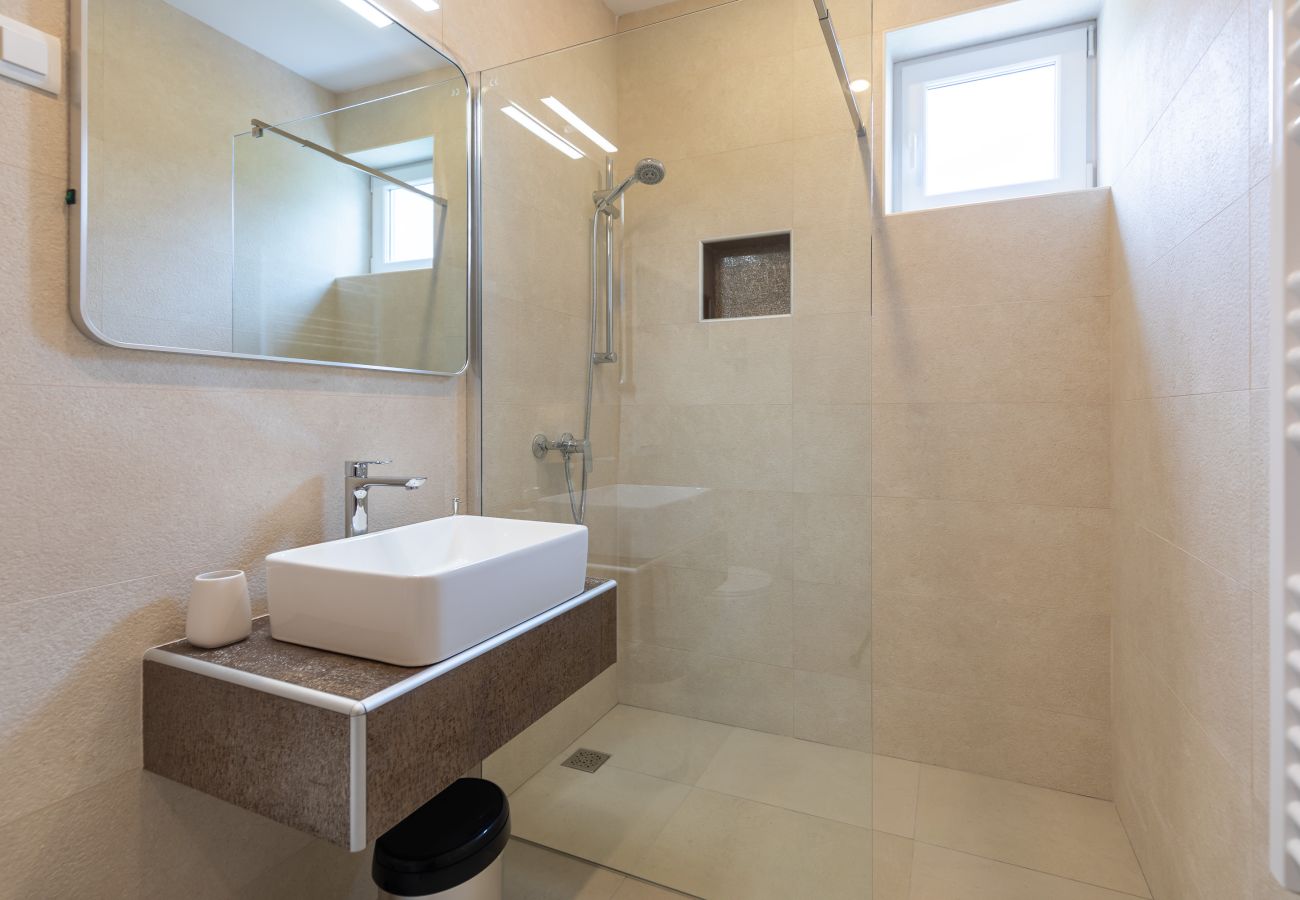 Ferienhaus in Vrsi - Pomalo