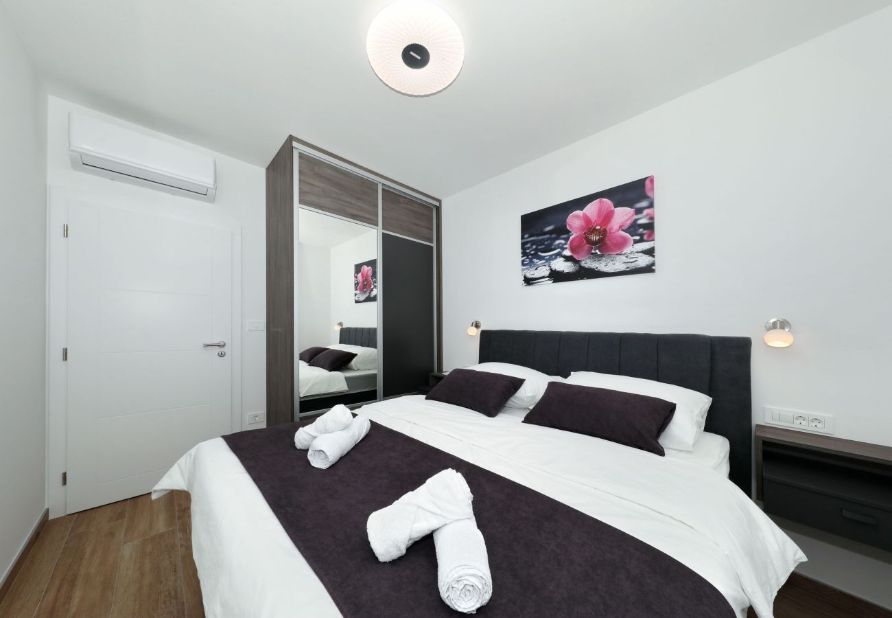 Villa in Vir - Mariva