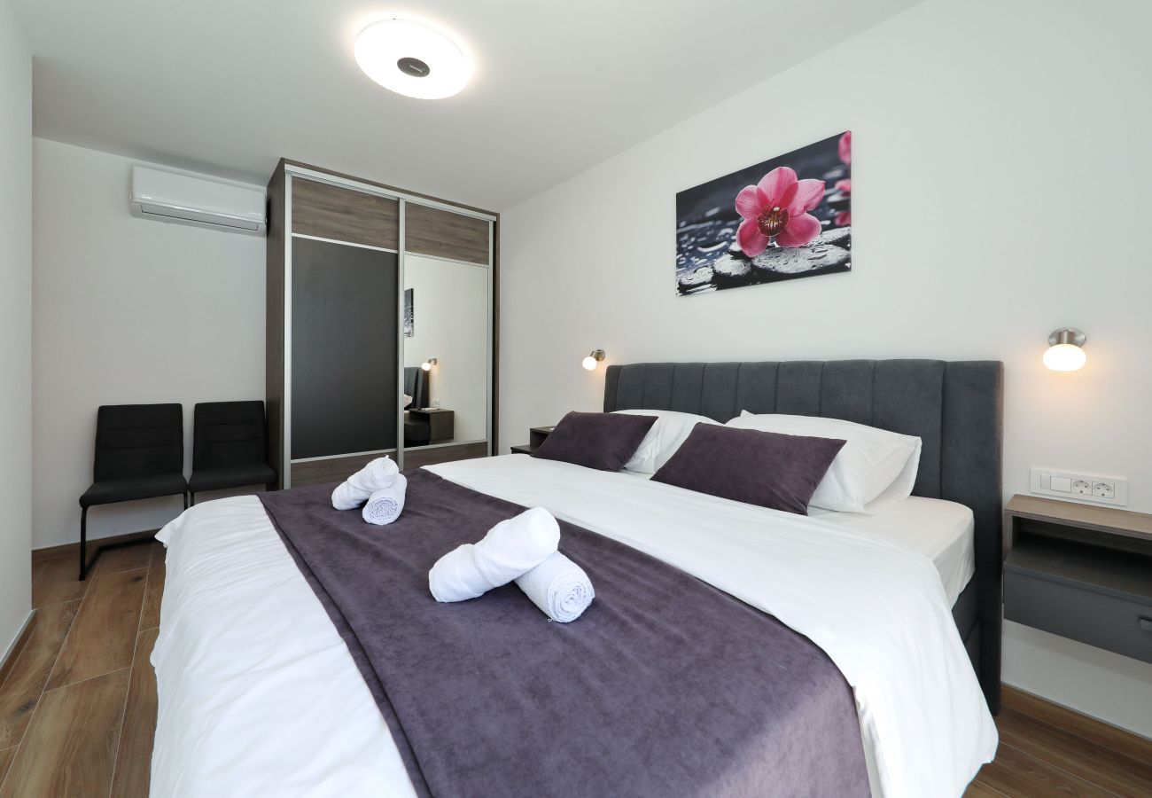 Villa in Vir - Mariva