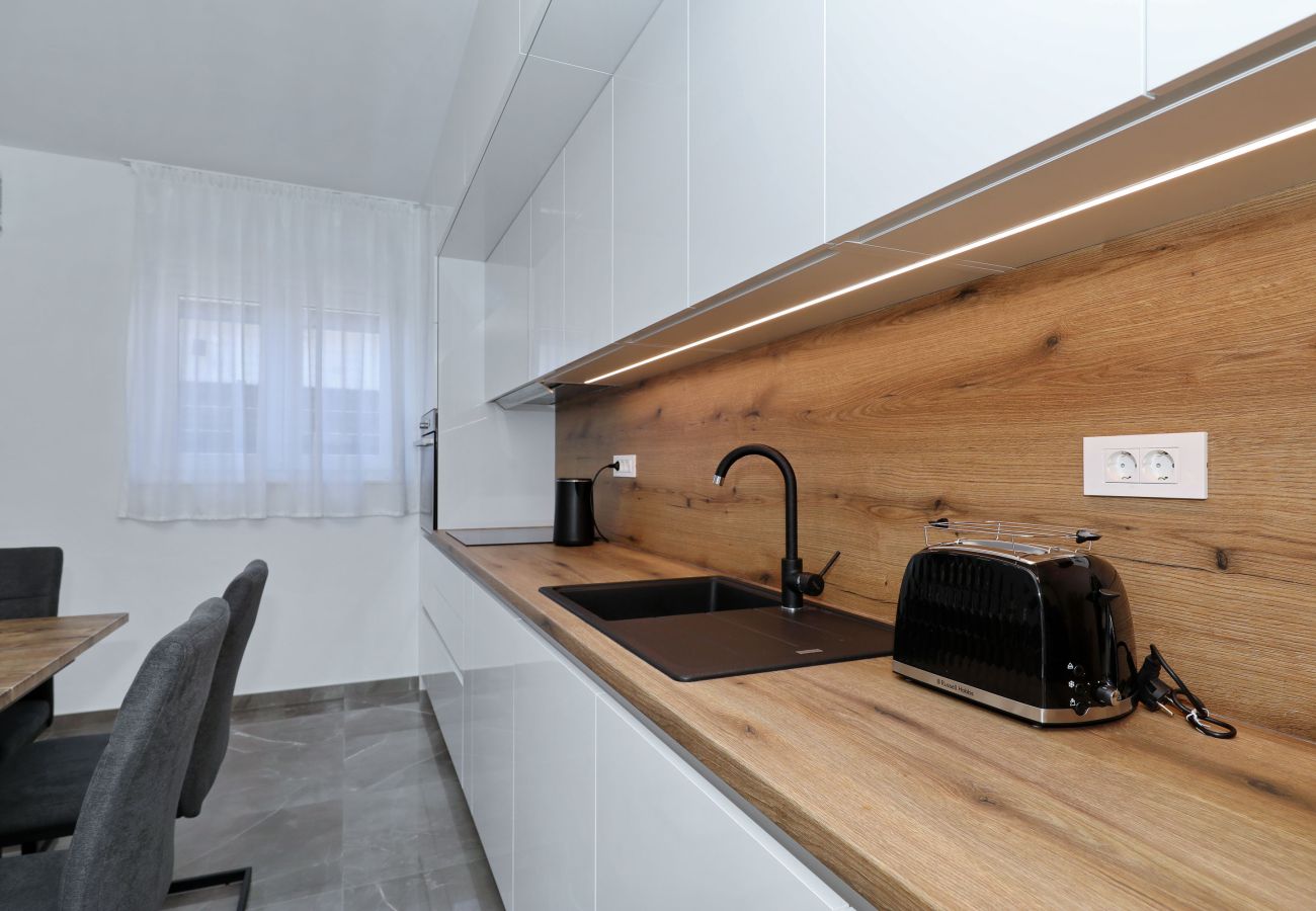 Villa in Vir - Mariva