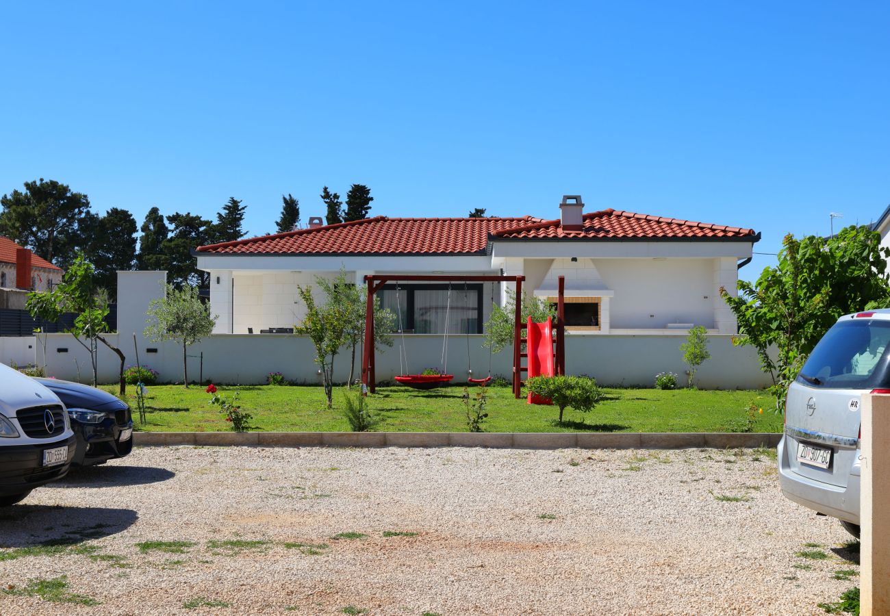 Villa in Vir - Mariva