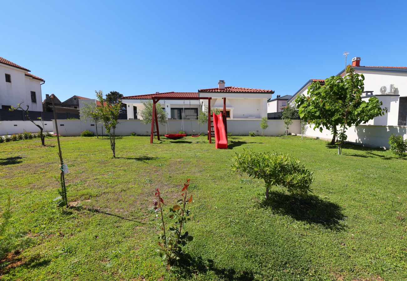 Villa in Vir - Mariva