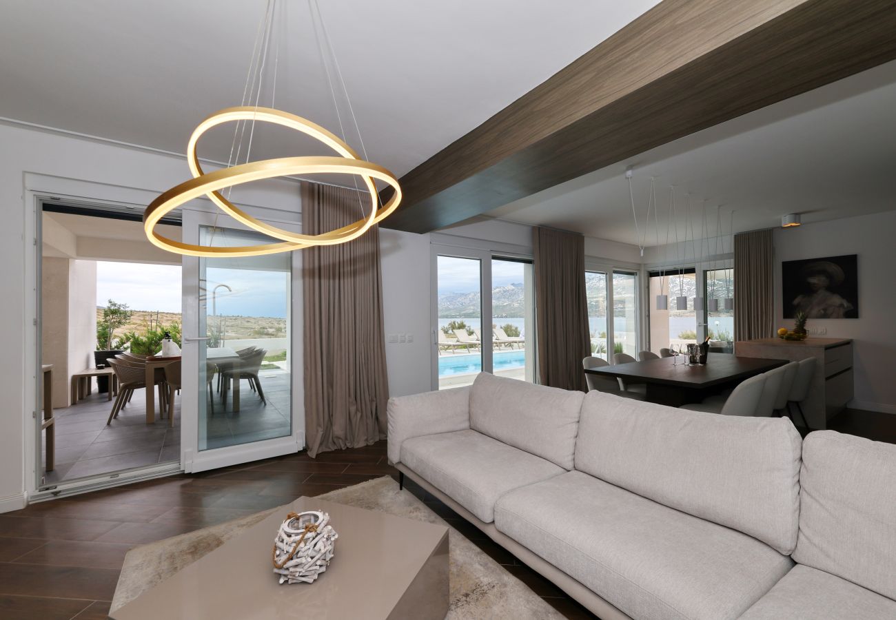 Villa in Rovanjska - Wave of love mit Pool ,strandnah