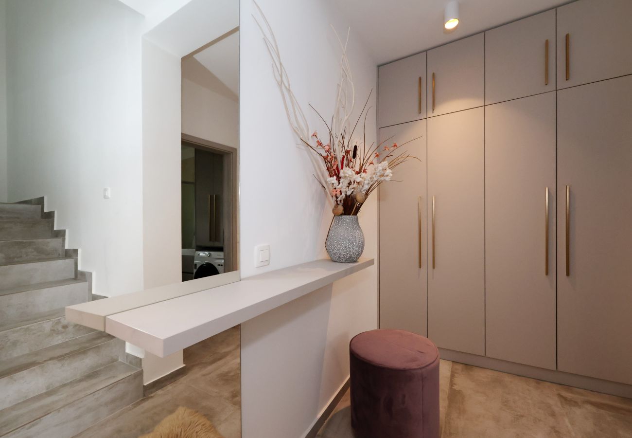 Villa in Rovanjska - Wave of love mit Pool ,strandnah