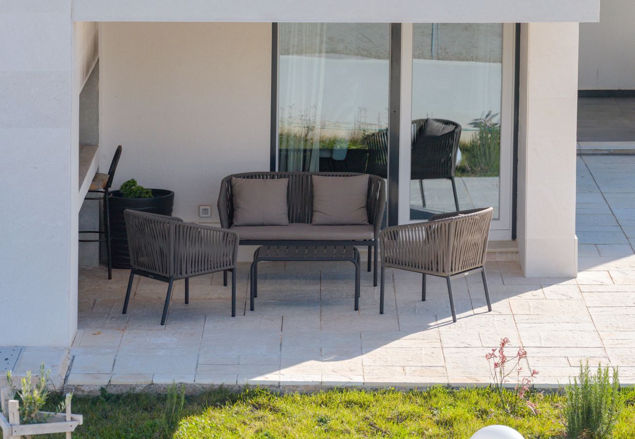 Villa in Rovanjska - Wave of love mit Pool ,strandnah