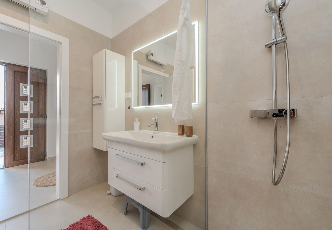 Ferienhaus in Ražanac - Pecora Nera