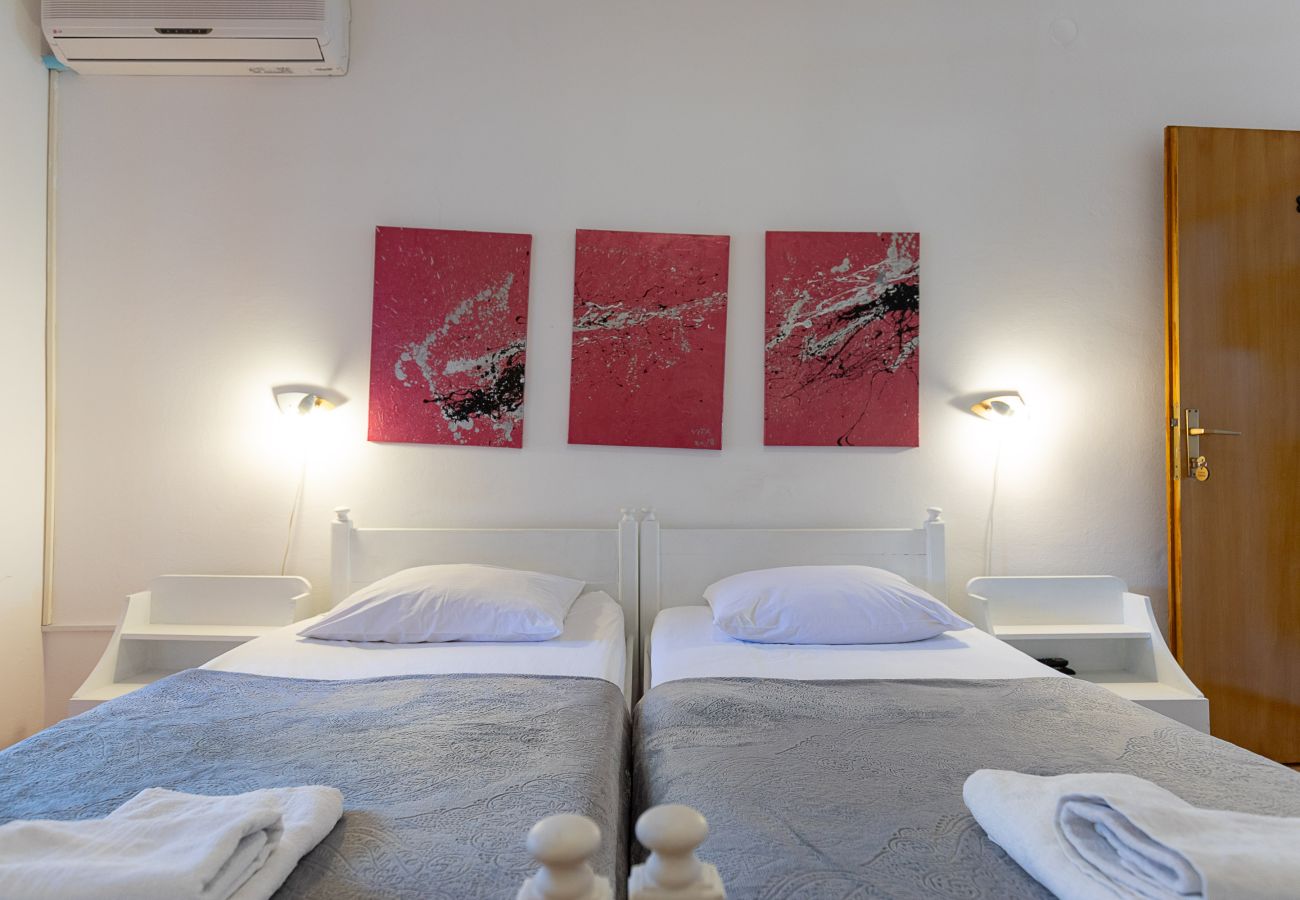 Ferienwohnung in Starigrad - Pansion Tinka Apartment No 8