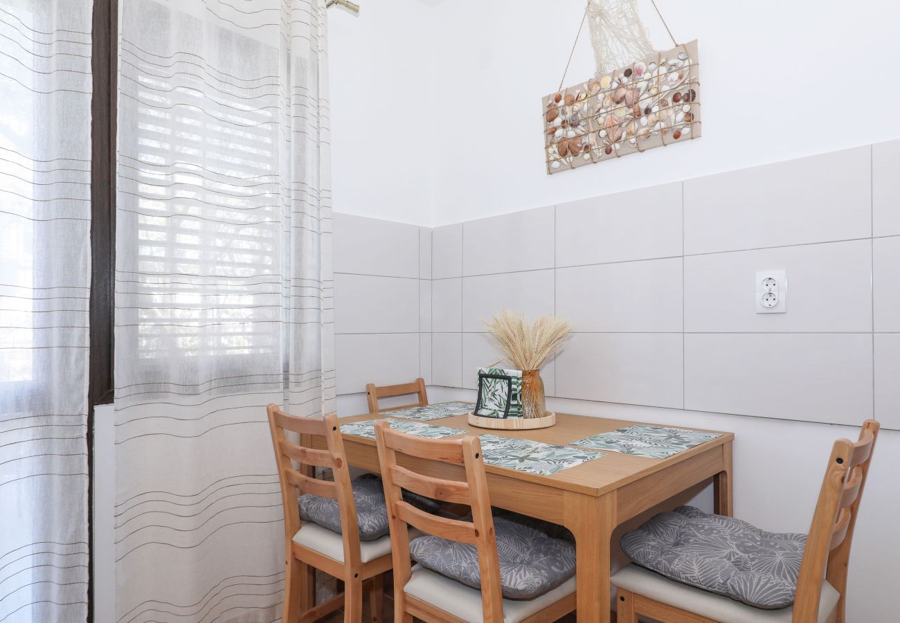 Studio in Starigrad - Hibis No. 1