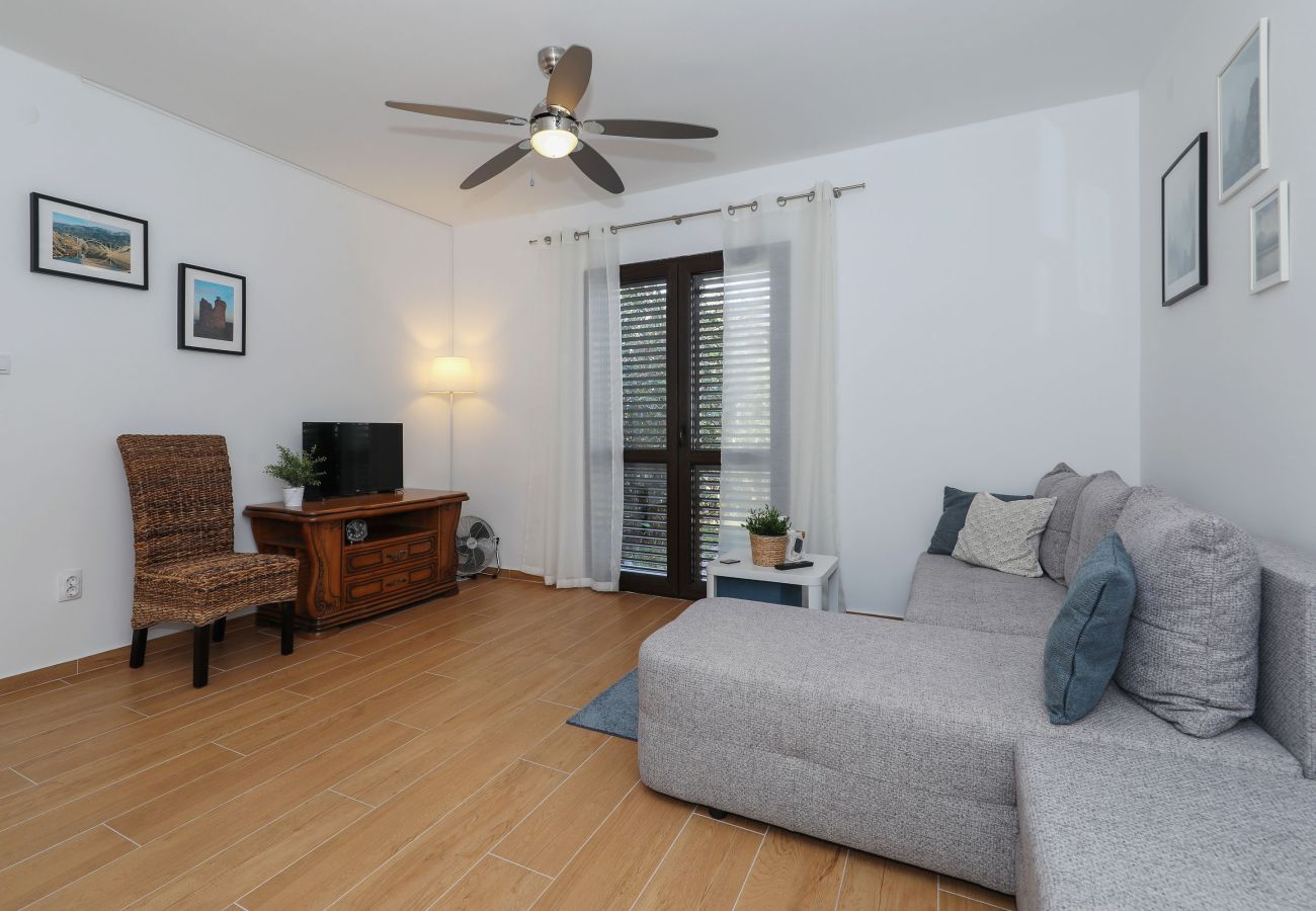 Studio in Starigrad - Hibis No. 1