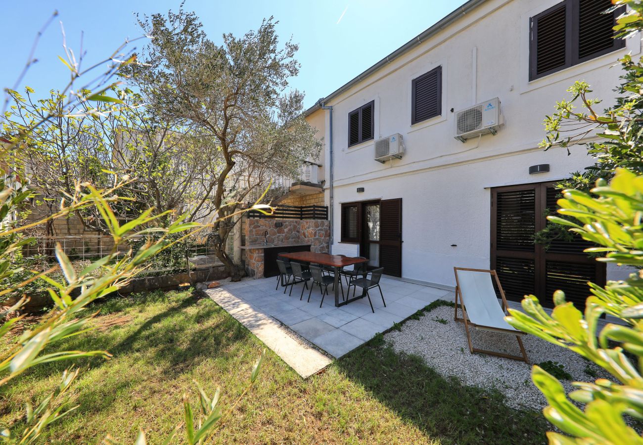 Studio in Starigrad - Hibis No. 1