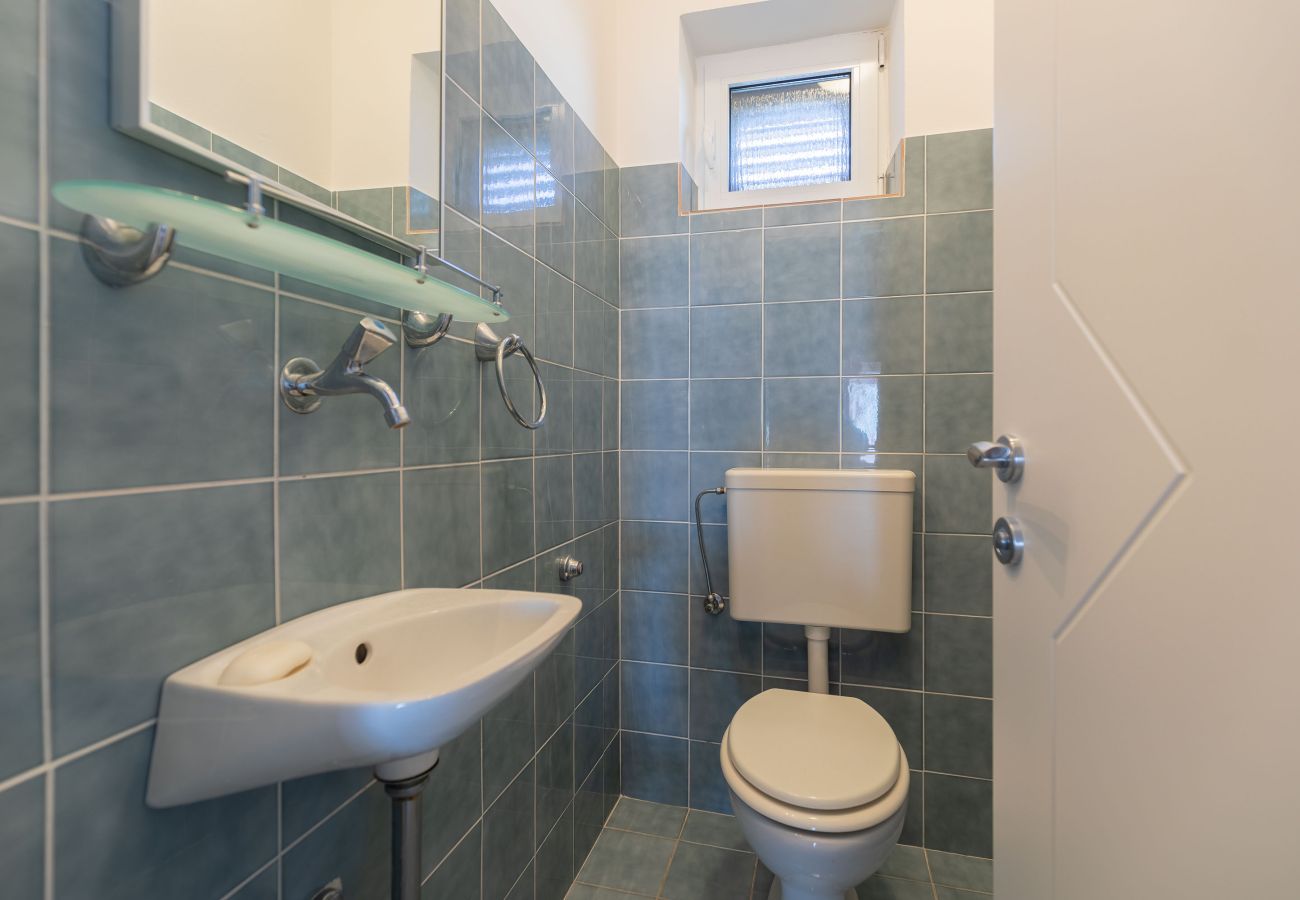 Ferienwohnung in Zadar - Marinko, No. 3, Große Ferienwohnung mit Pool