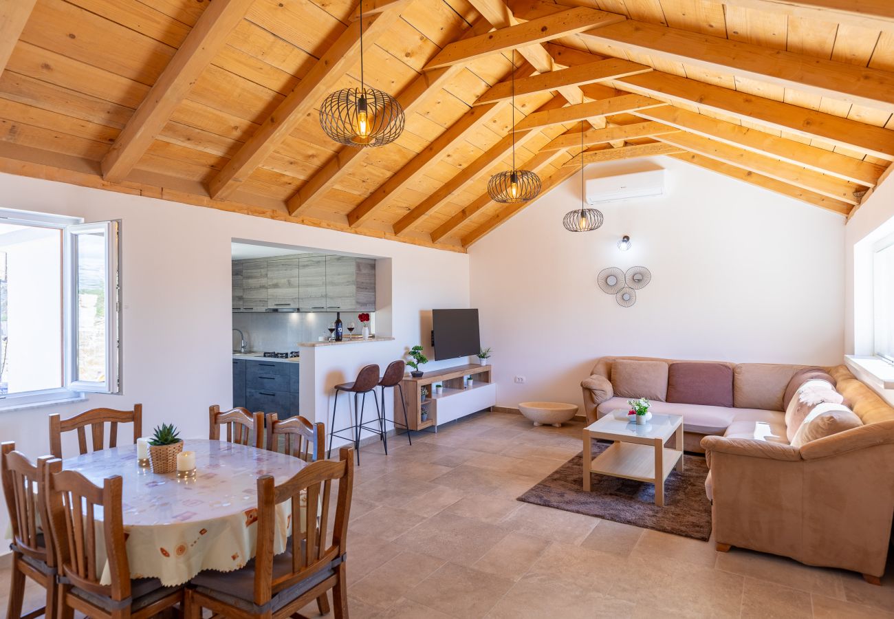 Ferienhaus in Ražanac - Fortica, Ferienhaus mit 2 Terrassen und