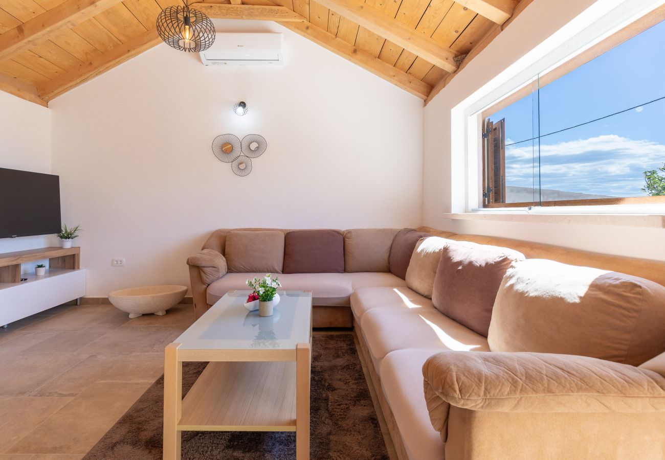 Ferienhaus in Ražanac - Fortica, Ferienhaus mit 2 Terrassen und