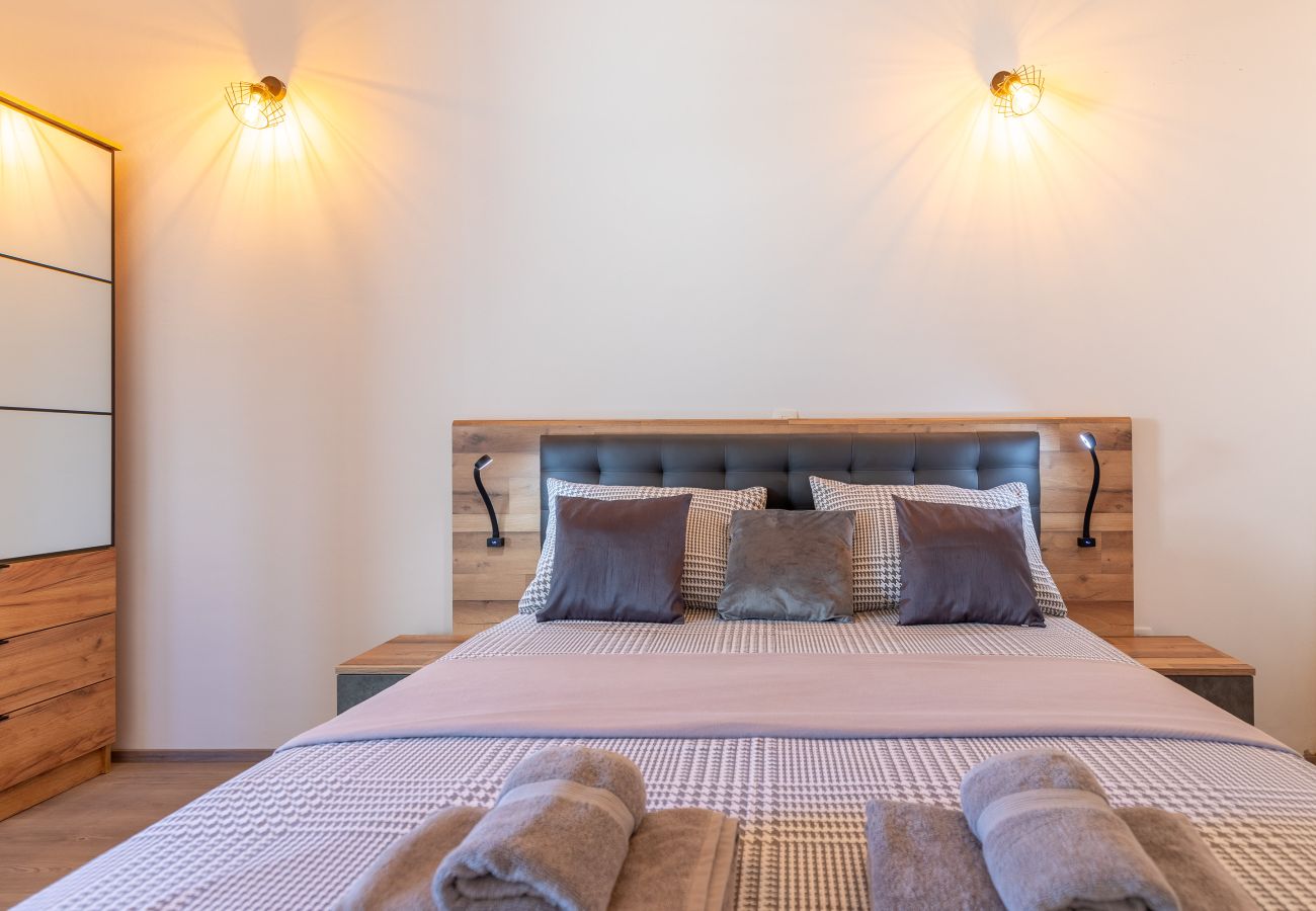 Ferienhaus in Ražanac - Fortica, Ferienhaus mit 2 Terrassen und